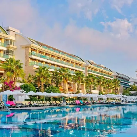 Ośrodek wypoczynkowy Crystal Waterworld & 5*