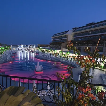 Crystal Waterworld & Ośrodek wypoczynkowy